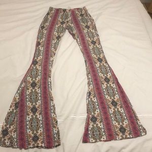 Super cool stretchy patterned leggings‼️